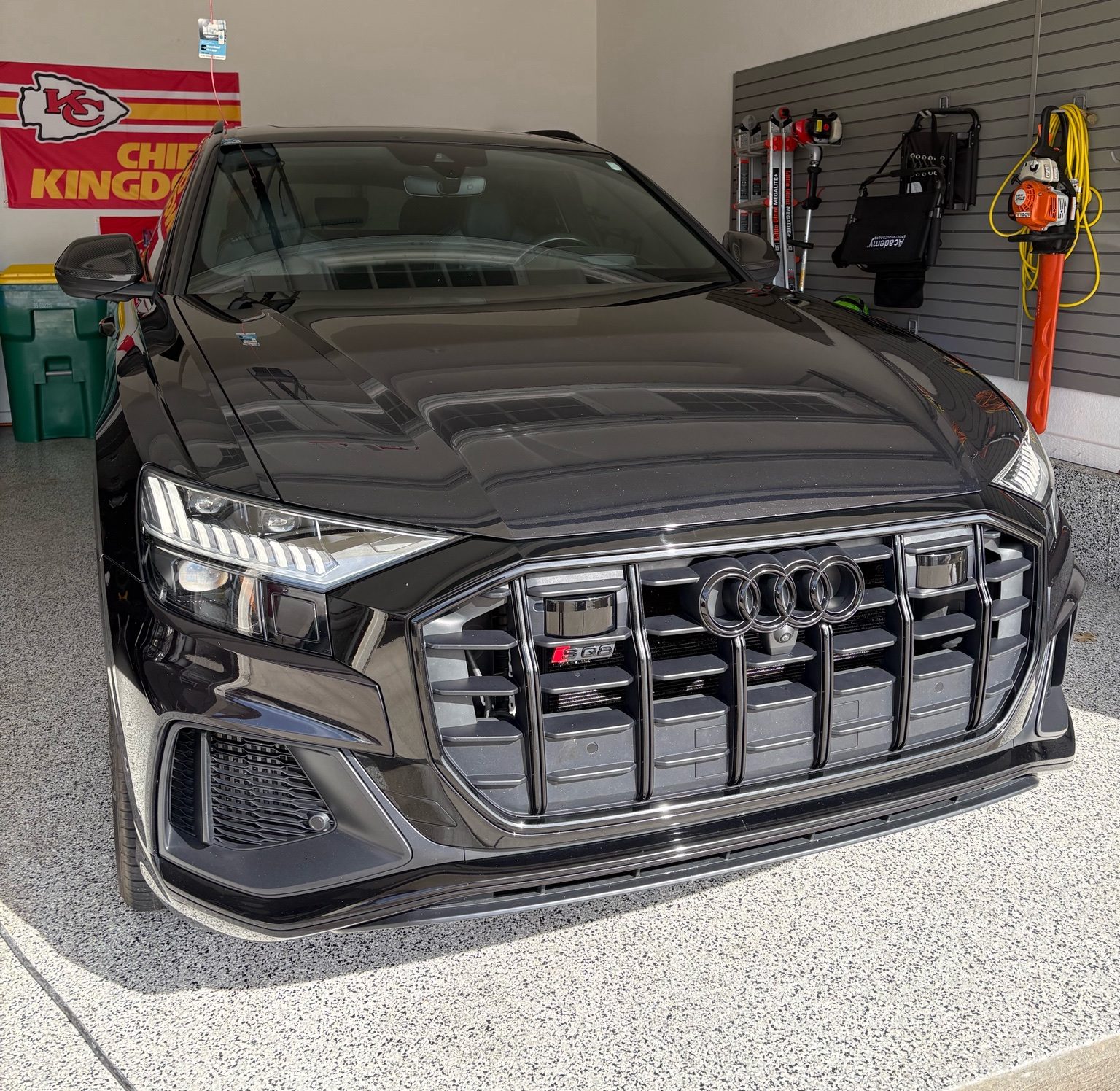 Detailed Audi SQ8 exterior